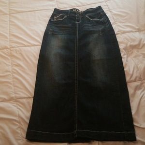 Hydraulic distressed denim skirt